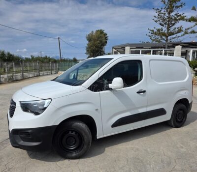 Opel Combo (white) 2021
